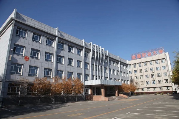 新疆職業大學2024年學費多少錢一年？最低3480元
